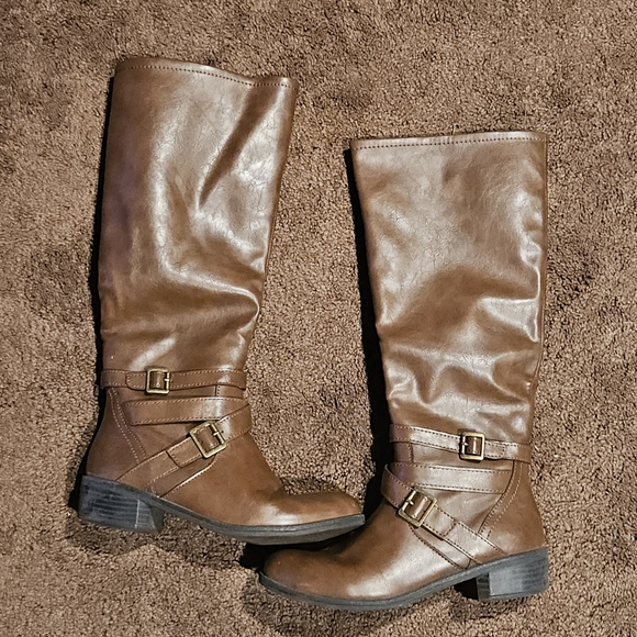 Brown Women's Boots - Picture 1 of 2